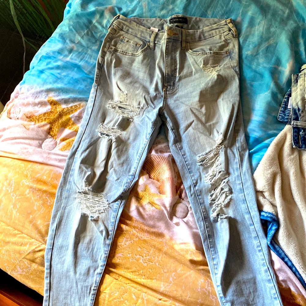 Skinny jeans from Aéropostale, size 14 regular. Basically brand new.